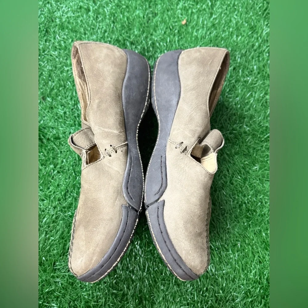 Hush‎ Puppies Women's Vintage Style Sandals Size 9